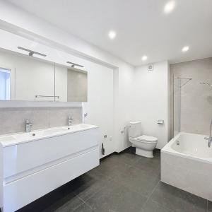 Roosevelt/ULB : Appartement 3 chambres + terrasse + garage 