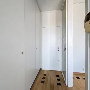 Place Stéphanie : Beau studio meublé + terrasse