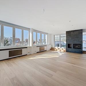 Pl. Vanderkindere : Lumineux triplex penthouse + terrasse