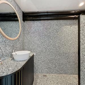 Au cœur du Sablon : Rez commercial remis à neuf