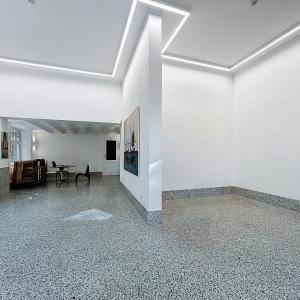 Au cœur du Sablon : Rez commercial remis à neuf