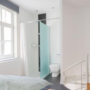 Quartier EU, maison rénovée 6ch + maison arrière + garage