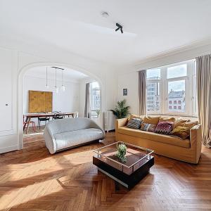 Boulevard Waterloo : Bel appartement meublé de 2 chambres