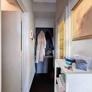 Paul Lauters: Beau studio de ± 32 m² 