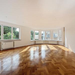 Churchill, spacieux appartement rénové 3 ch