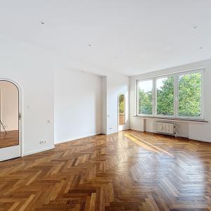 Churchill, spacieux appartement rénové 3 ch