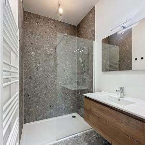 Immeuble The W : Appartement neuf 1ch près UCL avec terrasse