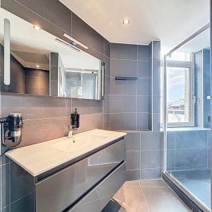 Sablon : Superbe studio avec vue sur la Place