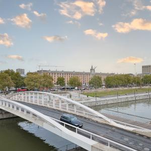 Centre/canal: appartement récent: terrasse 15 m², 2 parkings