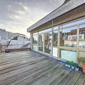 Lauters : Superbe penthouse avec une grande terrasse