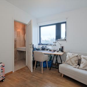 Molière/Pl. C.Meunier : Appartement 100m² 2 ch, terr + pk