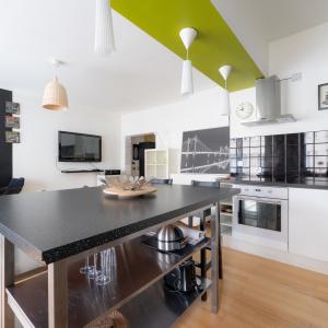 SOUS OFFRE !! Châtelain/Tenbosch: Bel appartement 92m² 2 ch + balcons