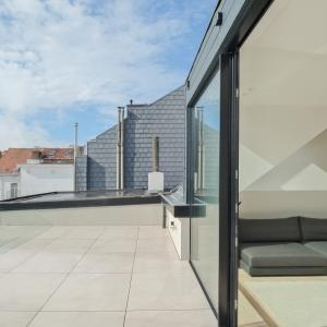 Abbaye, sublime duplex penthouse rénové 3 ch