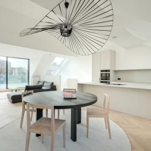 Abbaye, sublime duplex penthouse rénové 3 ch