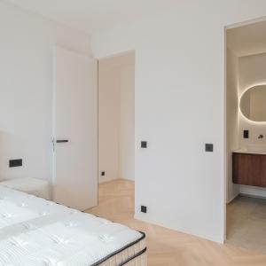 Abbaye, sublime duplex penthouse rénové 3 ch