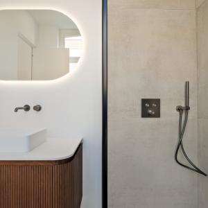 Abbaye, sublime duplex penthouse rénové 3 ch