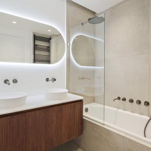 Abbaye, sublime duplex penthouse rénové 3 ch