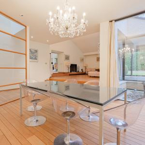 Fort Jaco: magnifique villa de ± 453 m² sur 15 ares - 5 ch.