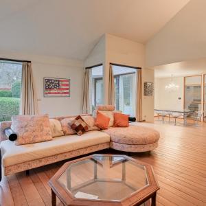 Fort Jaco: magnifique villa de ± 453 m² sur 15 ares - 5 ch.