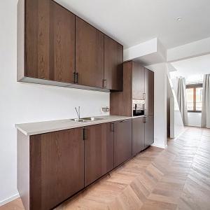 Square Ambiorix : Beau duplex entièrement rénové et meublé