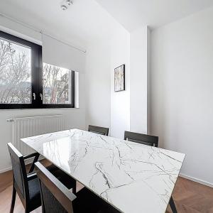 Square Ambiorix : Beau duplex entièrement rénové et meublé