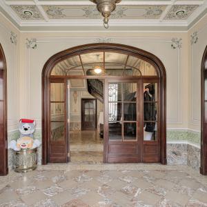 Magnifique Hôtel de maître de ± 600 m², jardin et garage.