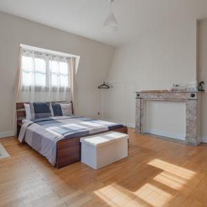 Magnifique Hôtel de maître de ± 600 m², jardin et garage.