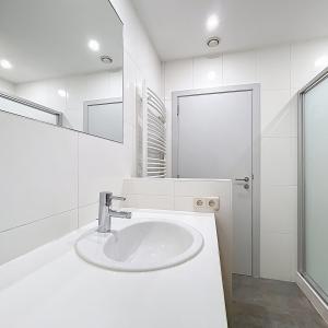 Drossart : Superbe appartement + terrasse + parking 