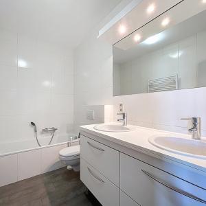 Drossart : Superbe appartement + terrasse + parking 