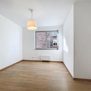 Drossart : Superbe appartement + terrasse + parking 