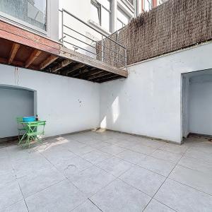 Rue de Naples : Superbe duplex rénové + terrasse 