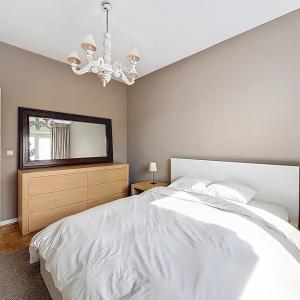 Cavell : Bel appartement meublé 2 chambres 