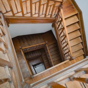 Lumineuse maison bourgeoise, 12 chambres, terrasse & jardin.