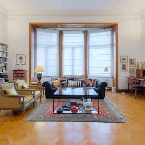 Lumineuse maison bourgeoise, 12 chambres, terrasse & jardin.