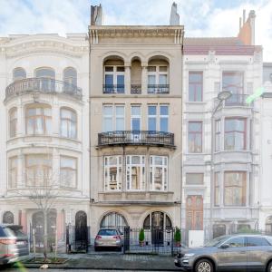 Lumineuse maison bourgeoise, 12 chambres, terrasse & jardin.