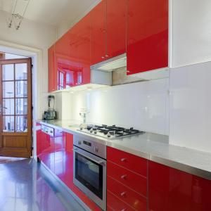 Lumineuse maison bourgeoise, 12 chambres, terrasse & jardin.