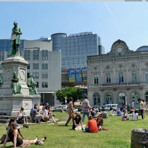 Place Luxembourg: magnifique appartement terrasse S/O 12 m²