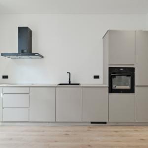 Lepoutre: Magnifique duplex rénové 2 chambres, bureau + cour