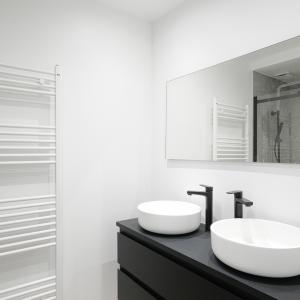 Lepoutre: Magnifique duplex rénové 2 chambres, bureau + cour