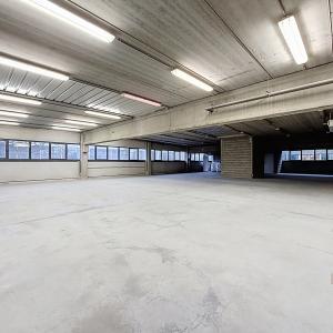 Forest / Drogenbos : Plateau de bureaux brut ± 400 m² 