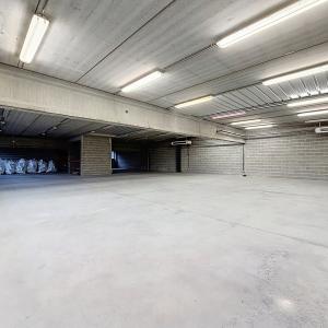 Forest / Drogenbos : Plateau de bureaux brut ± 400 m² 