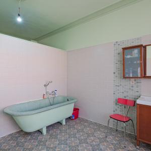 Magnifique Hôtel de maître de ± 600 m², jardin et garage.