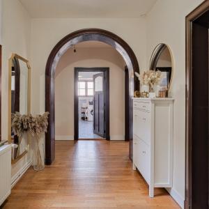 Magnifique Hôtel de maître de ± 600 m², jardin et garage.