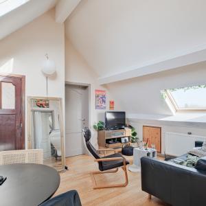 Magnifique Hôtel de maître de ± 600 m², jardin et garage.