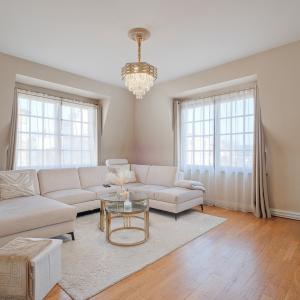 Magnifique Hôtel de maître de ± 600 m², jardin et garage.