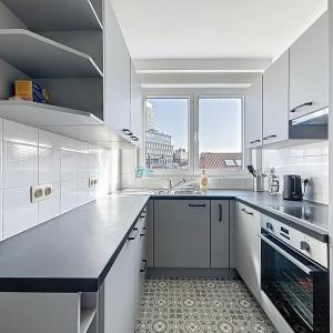 Colonne du Congrès: appartement rénové avec terrasse arrière