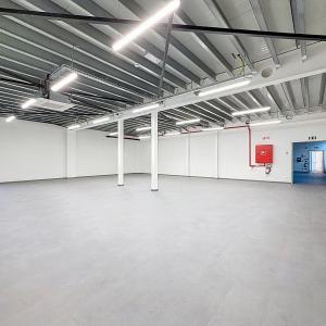 Forest / Drogenbos : Plateau de bureaux neuf ± 400 m² 