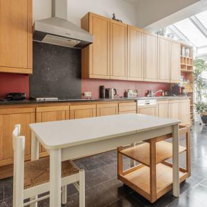 Etangs d'Ixelles: Hôtel de Maître avec 8 chambres et garage