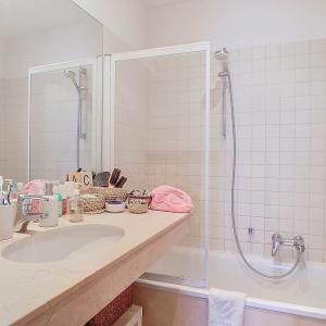 Châtelain : Magnifique appartement 3 CH. + terrasse SUD