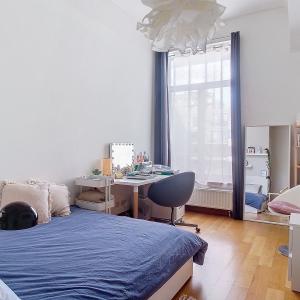 Châtelain : Magnifique appartement 3 CH. + terrasse SUD